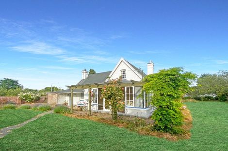 Photo of property in 128 Main North Road, Woodend, 7610