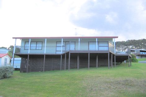 Photo of property in 123 Tuna Place, Onemana, Whangamata, 3691