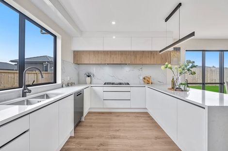 Photo of property in 24 Booker Drive, Tuakau, 2121