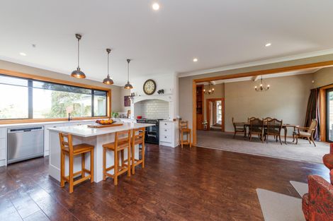 Photo of property in 649 Aokautere Drive, Aokautere, Palmerston North, 4471