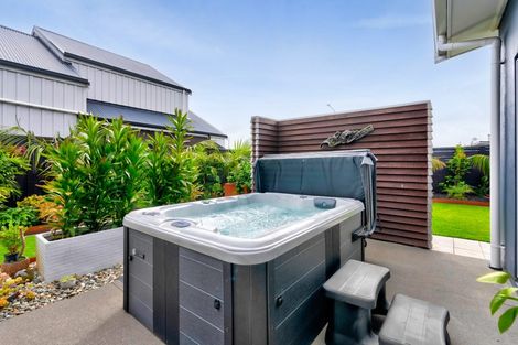 Photo of property in 2 Northpoint Way, Bell Block, New Plymouth, 4312