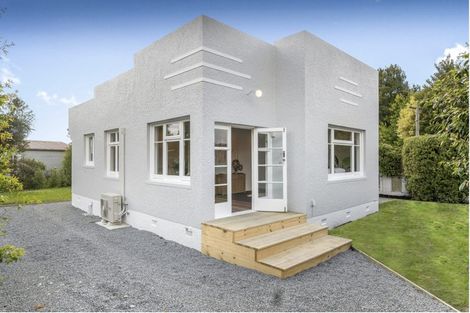 Photo of property in 10 Mcfaddens Road, St Albans, Christchurch, 8052