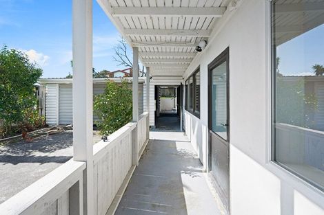 Photo of property in 9 Sungrove Rise, Sunnyvale, Auckland, 0612