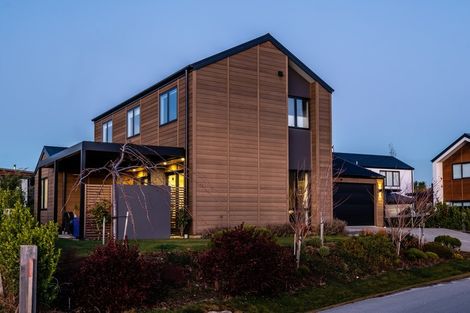 Photo of property in 4 Kapuka Lane, Wanaka, 9305