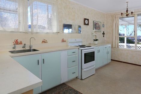 Photo of property in 274 Sturges Road, Henderson, Auckland, 0612