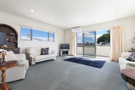 Photo of property in 409b Devonport Road, Tauranga South, Tauranga, 3112