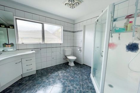 Photo of property in 3/90 Aberdeen Road, Campbells Bay, Auckland, 0620