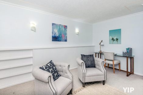 Photo of property in 23 Omega Street, Newlands, Wellington, 6037