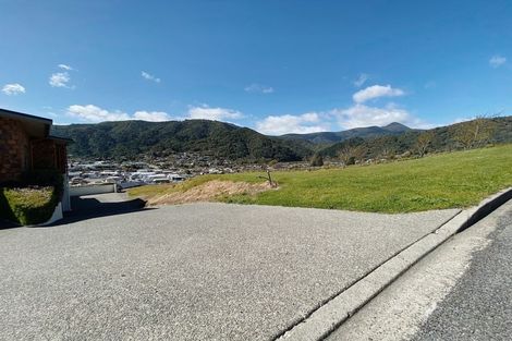 Photo of property in 28 Gravesend Place, Picton, 7220