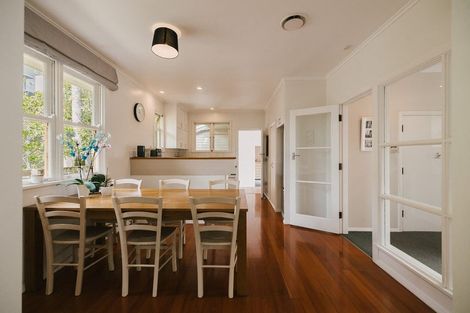 Photo of property in 4 Williams Terrace, Fitzherbert, Palmerston North, 4410