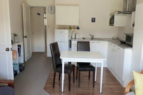 Photo of property in 1/40 Rothesay Bay Road, Rothesay Bay, Auckland, 0630