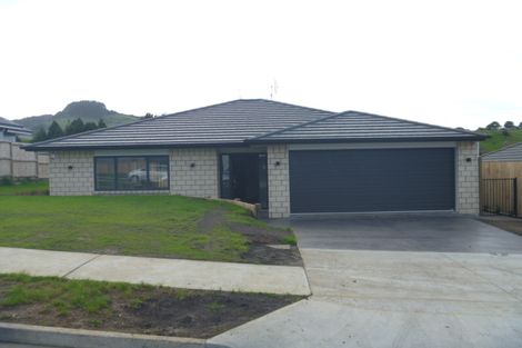 Photo of property in 13 Muirhill Place, Pokeno, 2402
