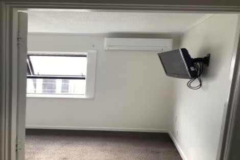 Photo of property in 21 Brandon Road, Glen Eden, Auckland, 0602