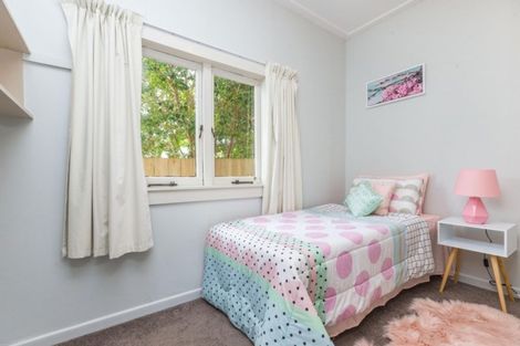 Photo of property in 18 Beihlers Road, Weymouth, Auckland, 2103