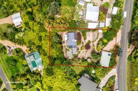 Photo of property in 14 Wellington Road, Surfdale, Waiheke Island, 1081