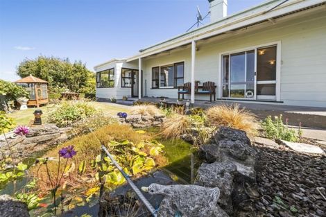 Photo of property in 1 Graves Street, Eltham, 4322