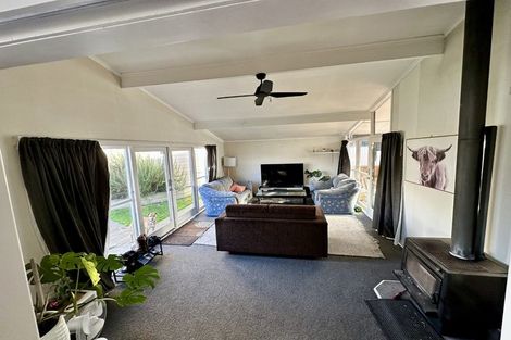 Photo of property in 2 Newcastle Street, Hokowhitu, Palmerston North, 4410