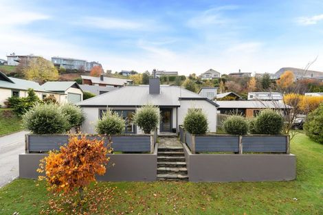 Photo of property in 75 Mcdonnell Road, Arrowtown, 9302