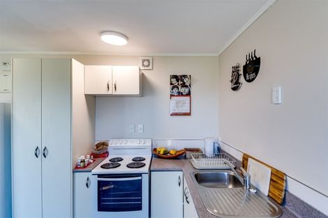 Photo of property in 27a Enfield Road, Hospital Hill, Napier, 4110