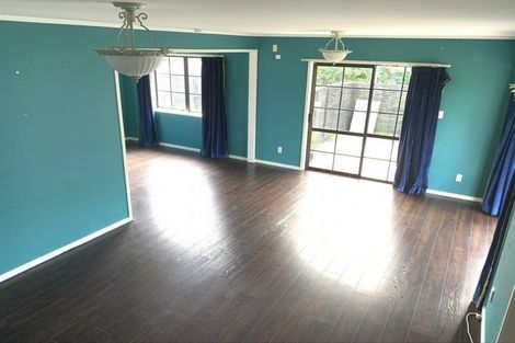 Photo of property in 5 Tawa Road, Te Atatu Peninsula, Auckland, 0610