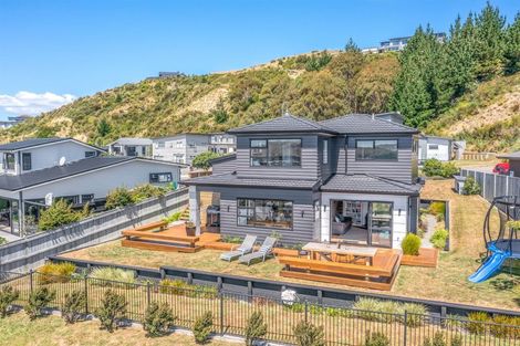 Photo of property in 20 Pacific View, Whitby, Porirua, 5024