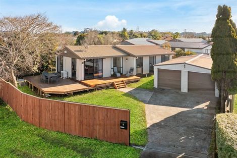 Photo of property in 6 Cameron Place, Ranui, Auckland, 0612