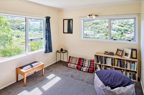 Photo of property in 18 Gordon Road, Plimmerton, Porirua, 5026