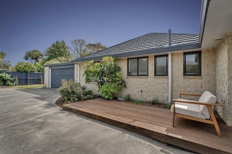 Photo of property in 15 Tyndale Place, Ilam, Christchurch, 8041