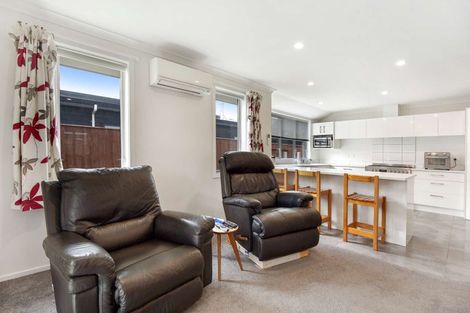 Photo of property in 15 Serenity Crescent, Kelvin Grove, Palmerston North, 4414