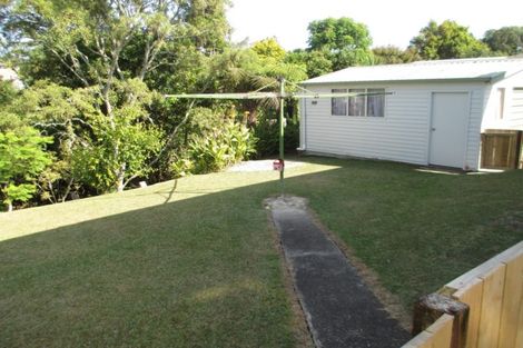 Photo of property in 36 Maui Pomare Street, Blockhouse Bay, Auckland, 0600