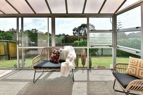 Photo of property in 60 Albatross Road, Red Beach, 0932