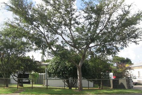 Photo of property in 24 Lippiatt Road, Otahuhu, Auckland, 1062