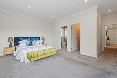 Photo of property in 16a Darren Crescent, Half Moon Bay, Auckland, 2012