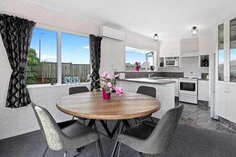 Photo of property in 9 Whitby Place, Welcome Bay, Tauranga, 3112