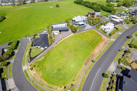 Photo of property in 20 Links Drive, Waiwhakaiho, New Plymouth, 4312