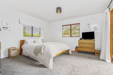 Photo of property in 10 Palm Grove Drive, Western Heights, Hamilton, 3200