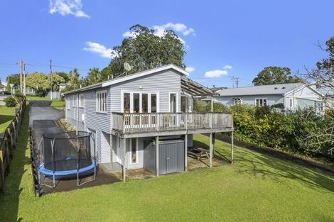 Photo of property in 26 Clayburn Road, Glen Eden, Auckland, 0602