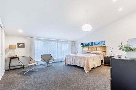 Photo of property in 16a Renata Crescent, Te Atatu Peninsula, Auckland, 0610