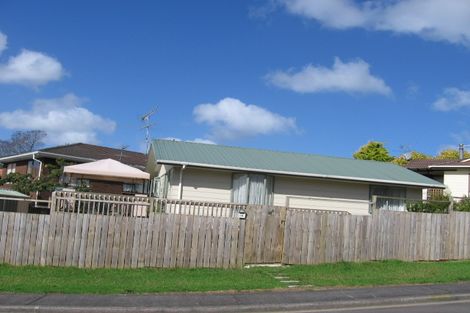Photo of property in 16 Virgo Place, Glen Eden, Auckland, 0602