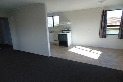 Photo of property in 1/8 Myna Place, Weymouth, Auckland, 2103
