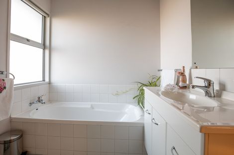 Photo of property in 35 Eureka Street, Alexandra, 9320