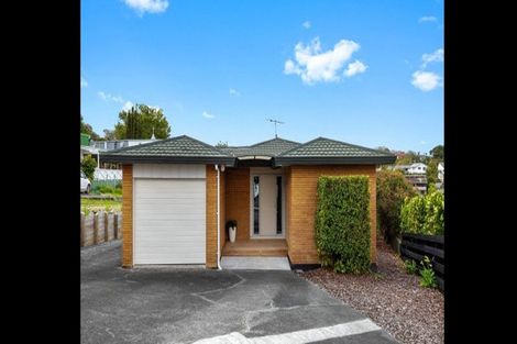Photo of property in 12a Tower Hill, Stanmore Bay, Whangaparaoa, 0930