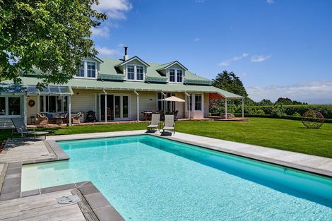 Photo of property in 8 Maungahina Road, Te Ore Ore, Masterton, 5886