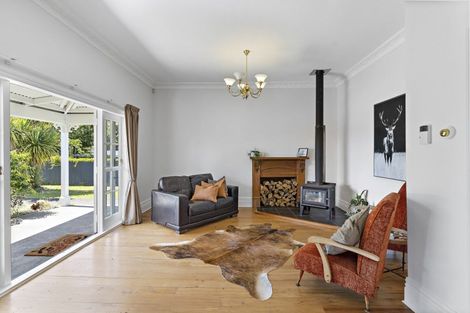 Photo of property in 14 Grey Street, Martinborough, 5711