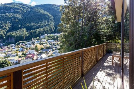 Photo of property in 26 Mackinnon Terrace, Sunshine Bay, Queenstown, 9300