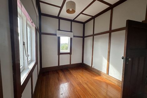 Photo of property in 33 Roland Road, Greenhithe, Auckland, 0632