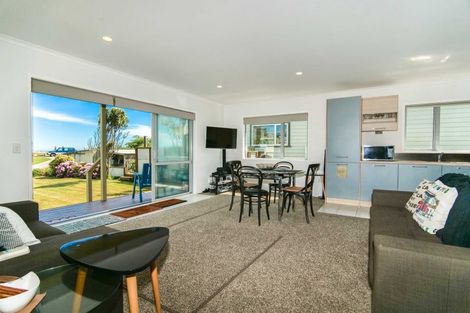 Photo of property in 27 Beach Street, Hokitika, 7810