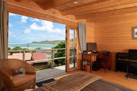 Photo of property in 141 Riria Kereopa Memorial Drive, Raglan, 3297