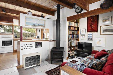 Photo of property in 157 Marine Parade, Eastbourne, Lower Hutt, 5013