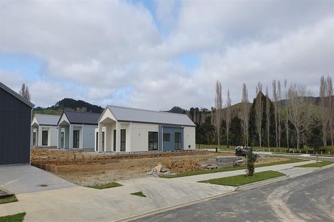 Photo of property in 5 Mataikokako Loop, Kawakawa Bay, 2585